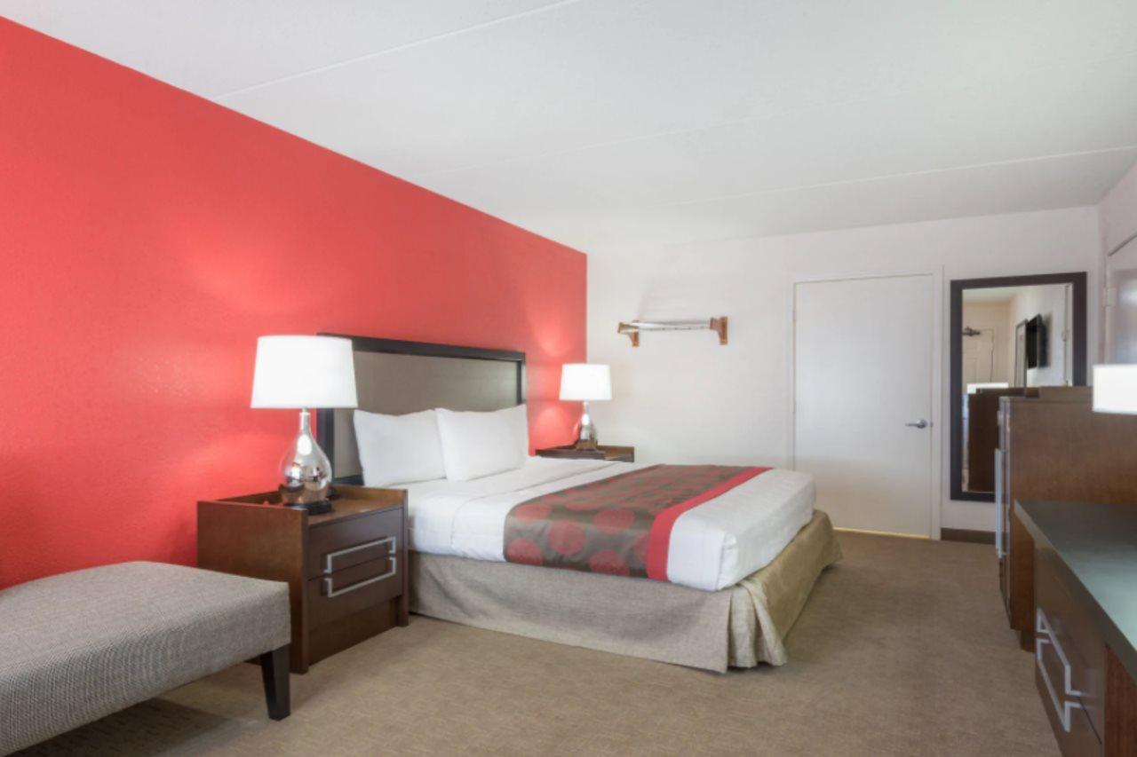 Ramada By Wyndham Albuquerque Airport Otel Dış mekan fotoğraf