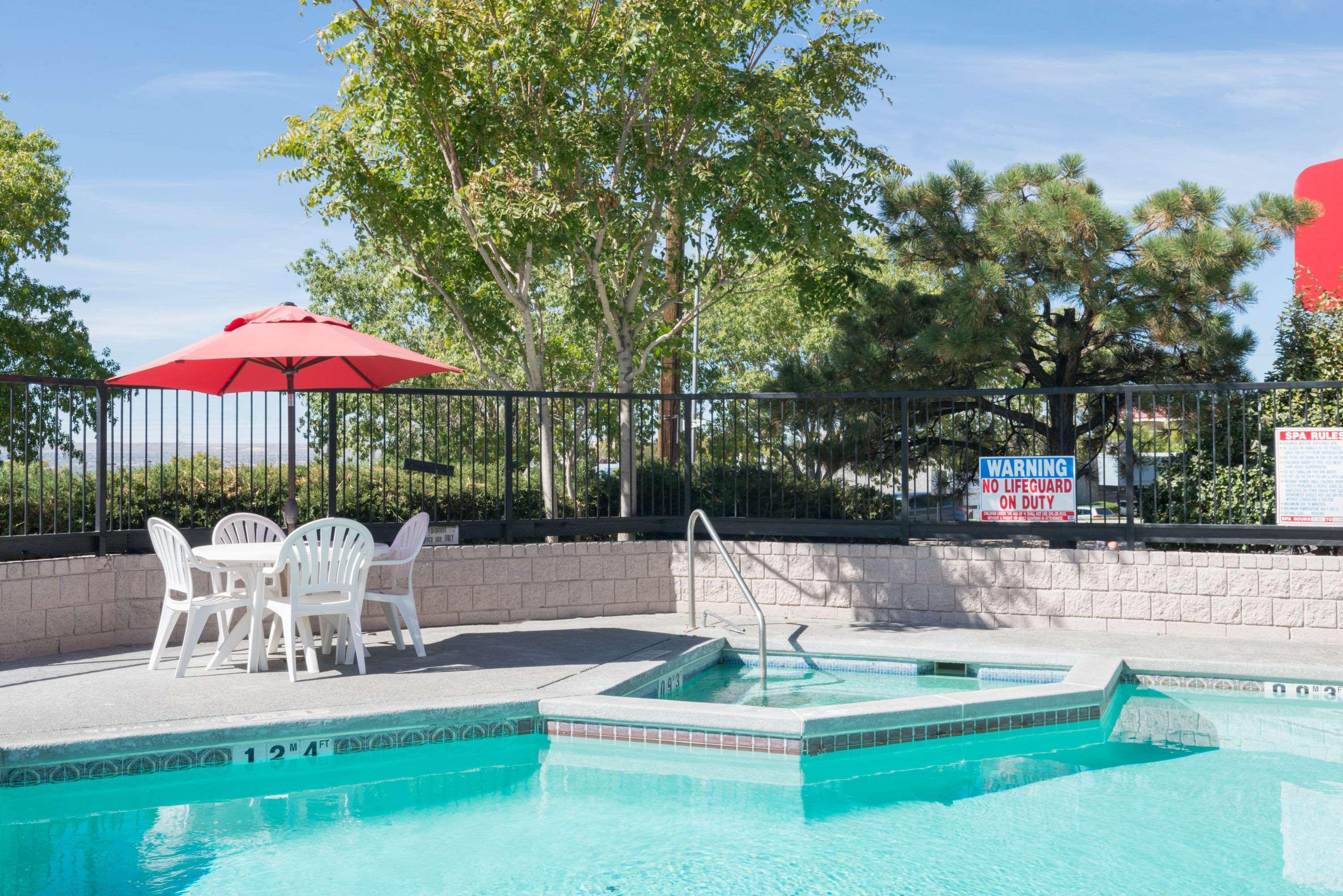 Ramada By Wyndham Albuquerque Airport Otel Dış mekan fotoğraf