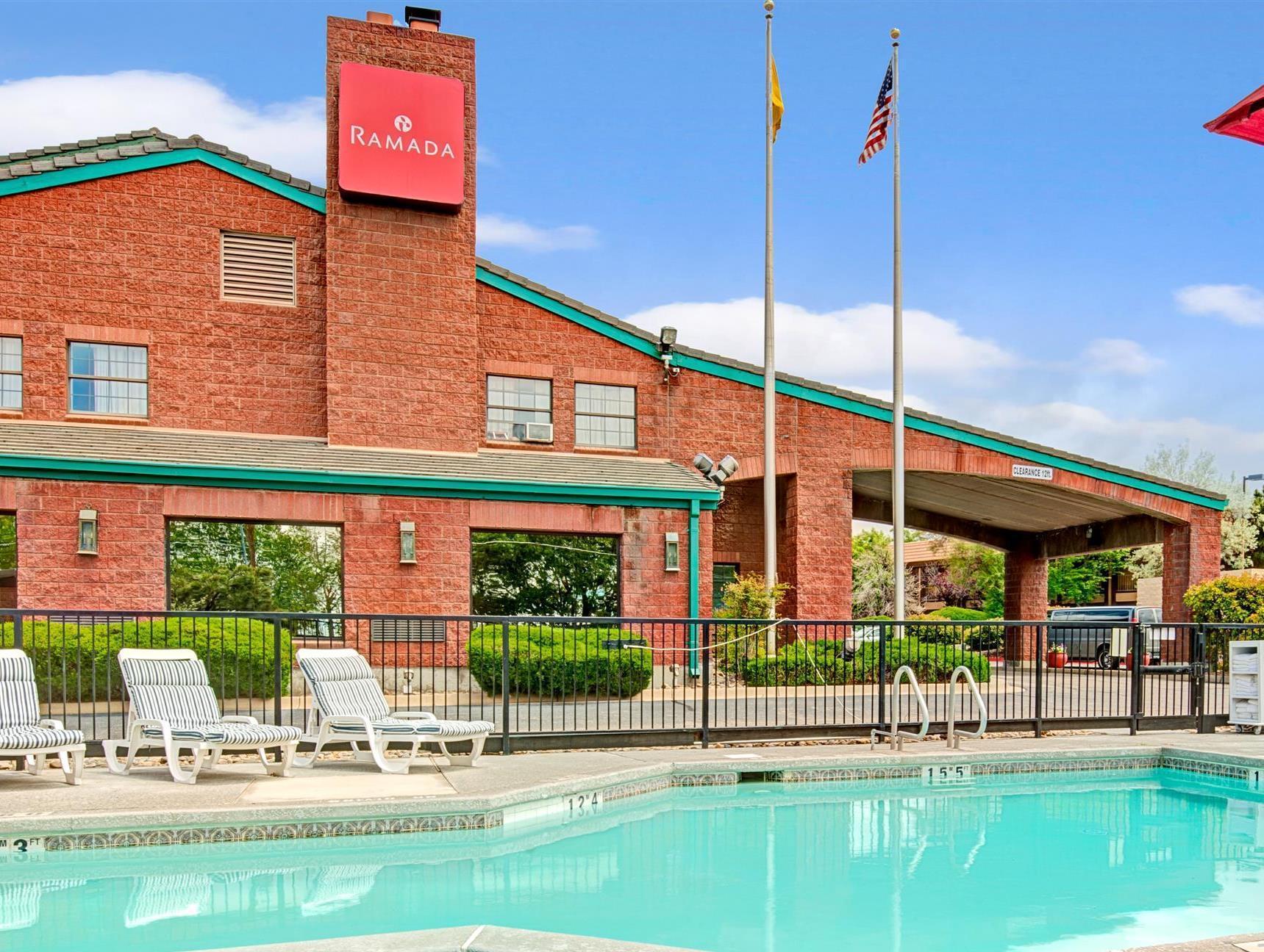 Ramada By Wyndham Albuquerque Airport Otel Dış mekan fotoğraf