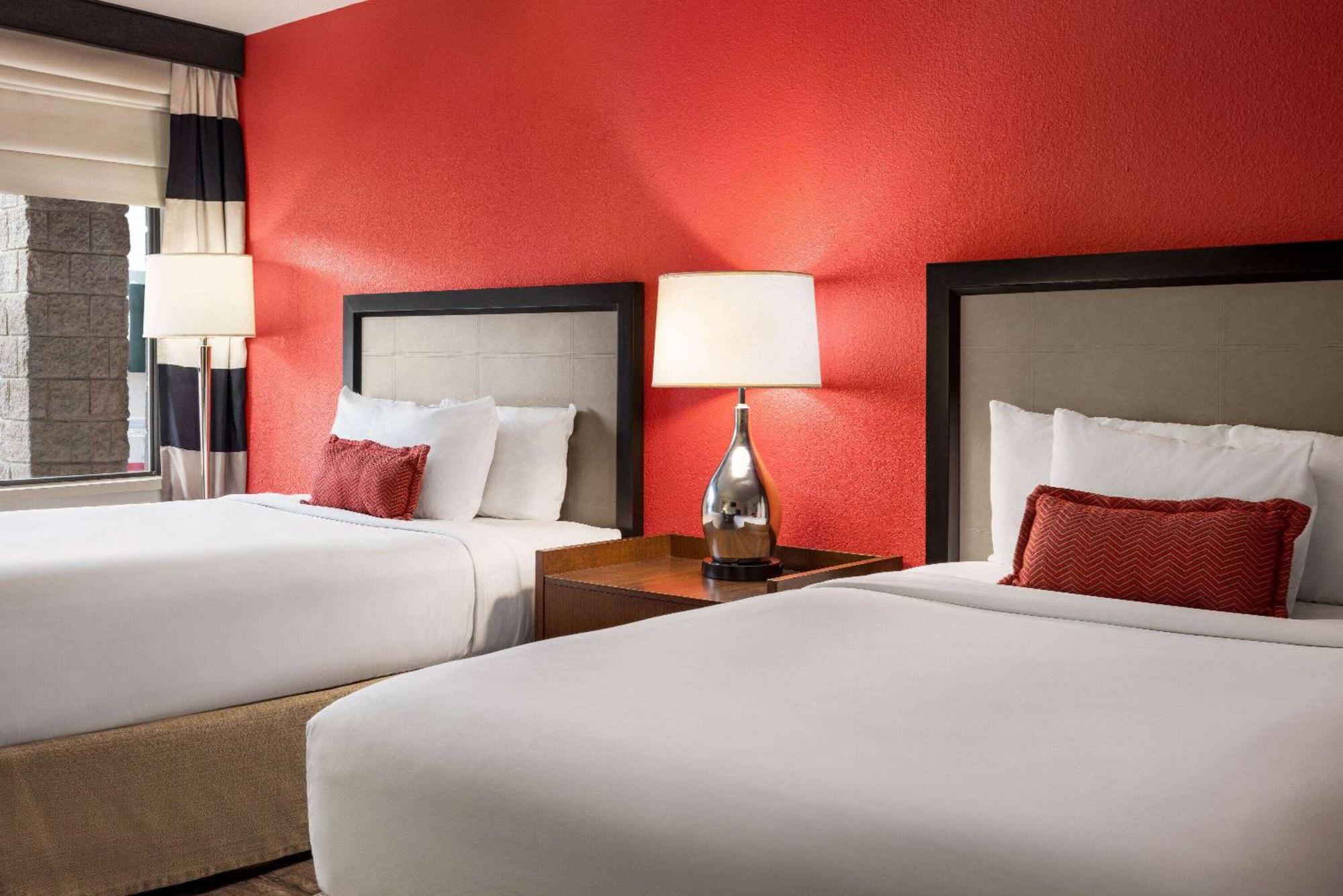 Ramada By Wyndham Albuquerque Airport Otel Dış mekan fotoğraf