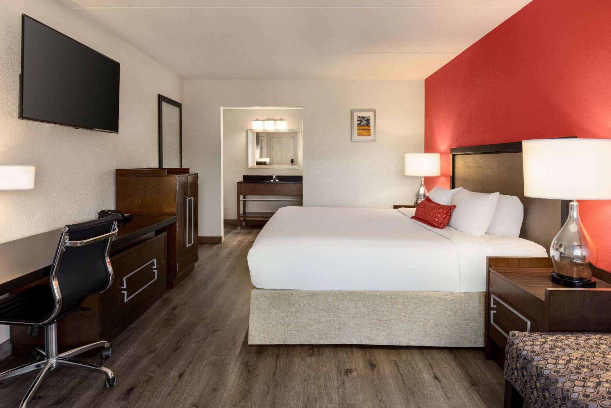 Ramada By Wyndham Albuquerque Airport Otel Dış mekan fotoğraf