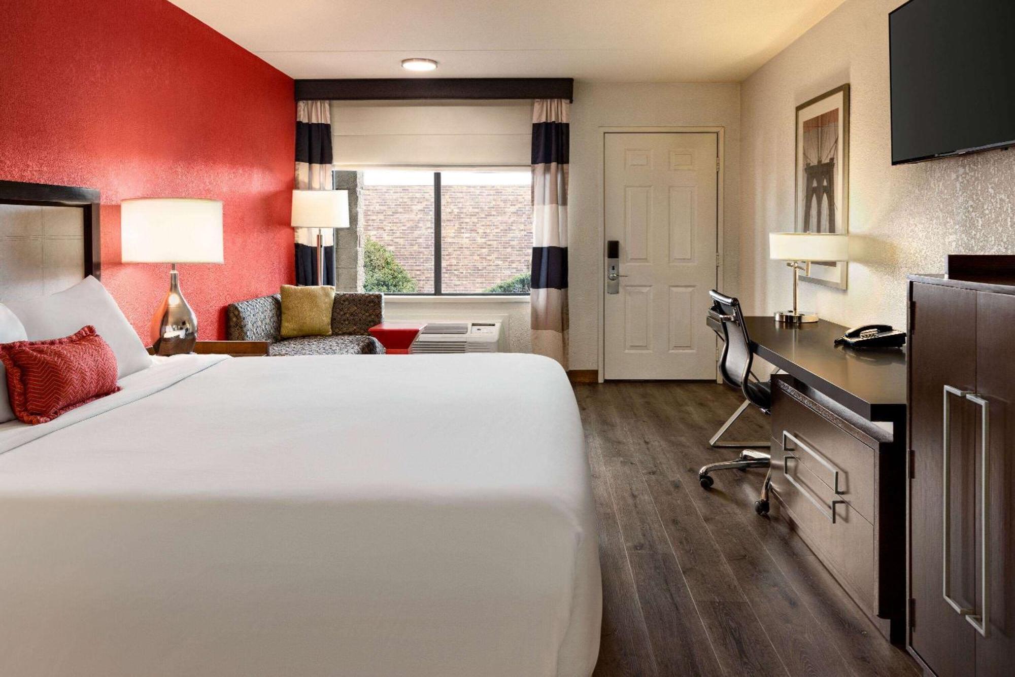 Ramada By Wyndham Albuquerque Airport Otel Dış mekan fotoğraf