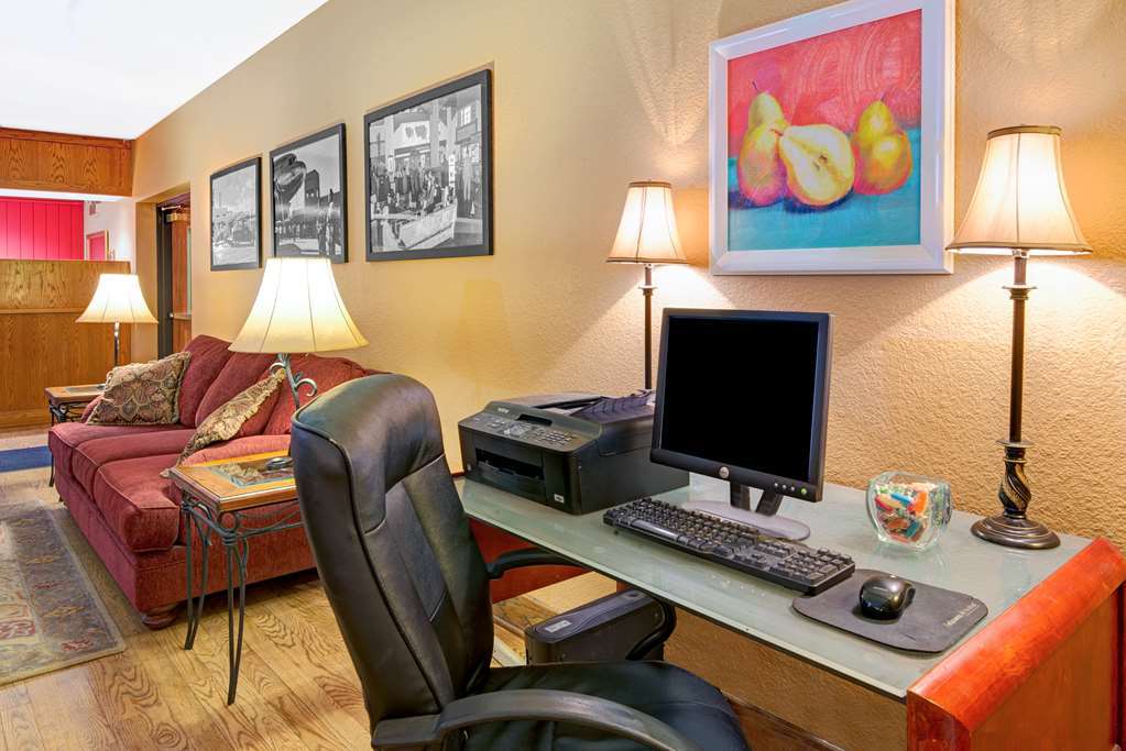 Ramada By Wyndham Albuquerque Airport Otel Konforlar fotoğraf